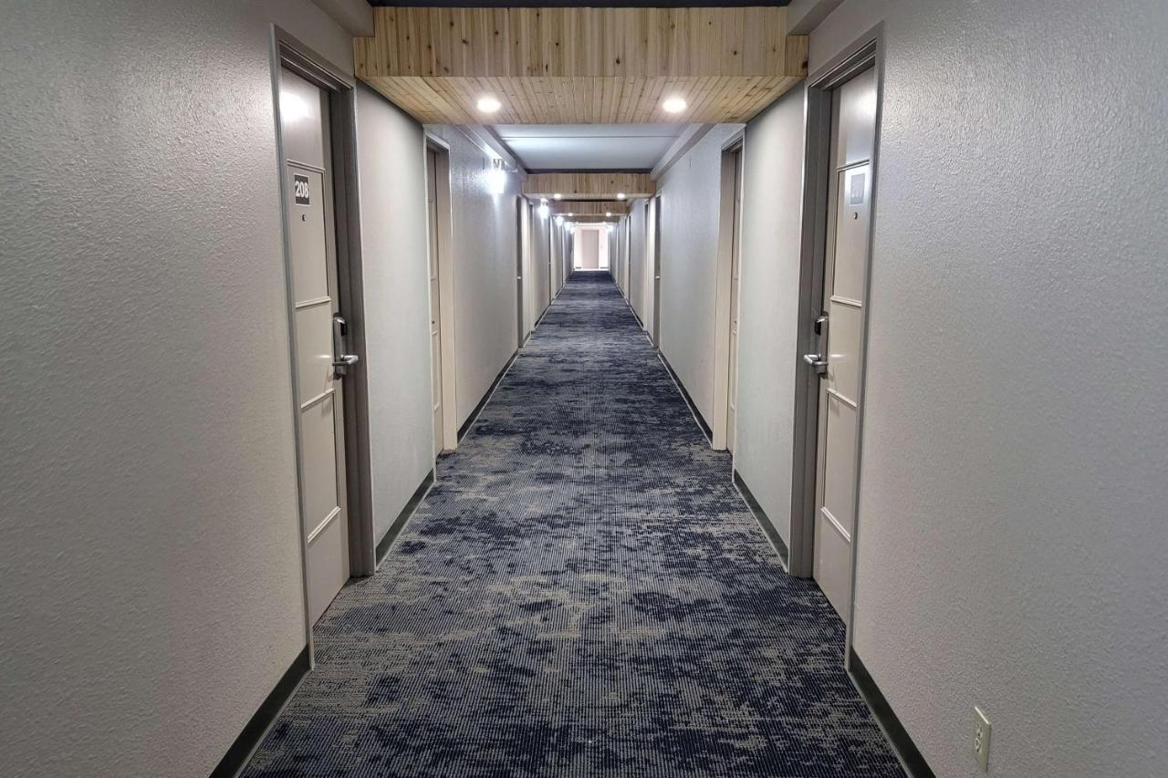 Wingate By Wyndham Wichita Airport Hotel Luaran gambar