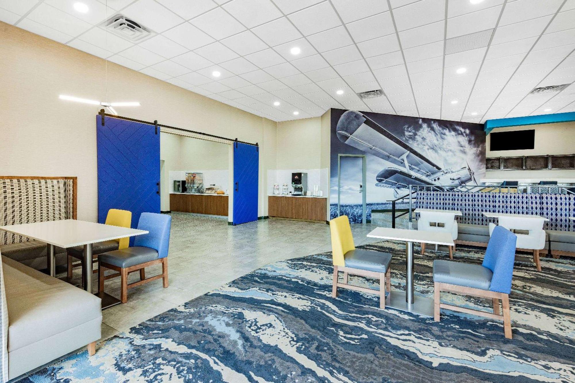 Wingate By Wyndham Wichita Airport Hotel Luaran gambar