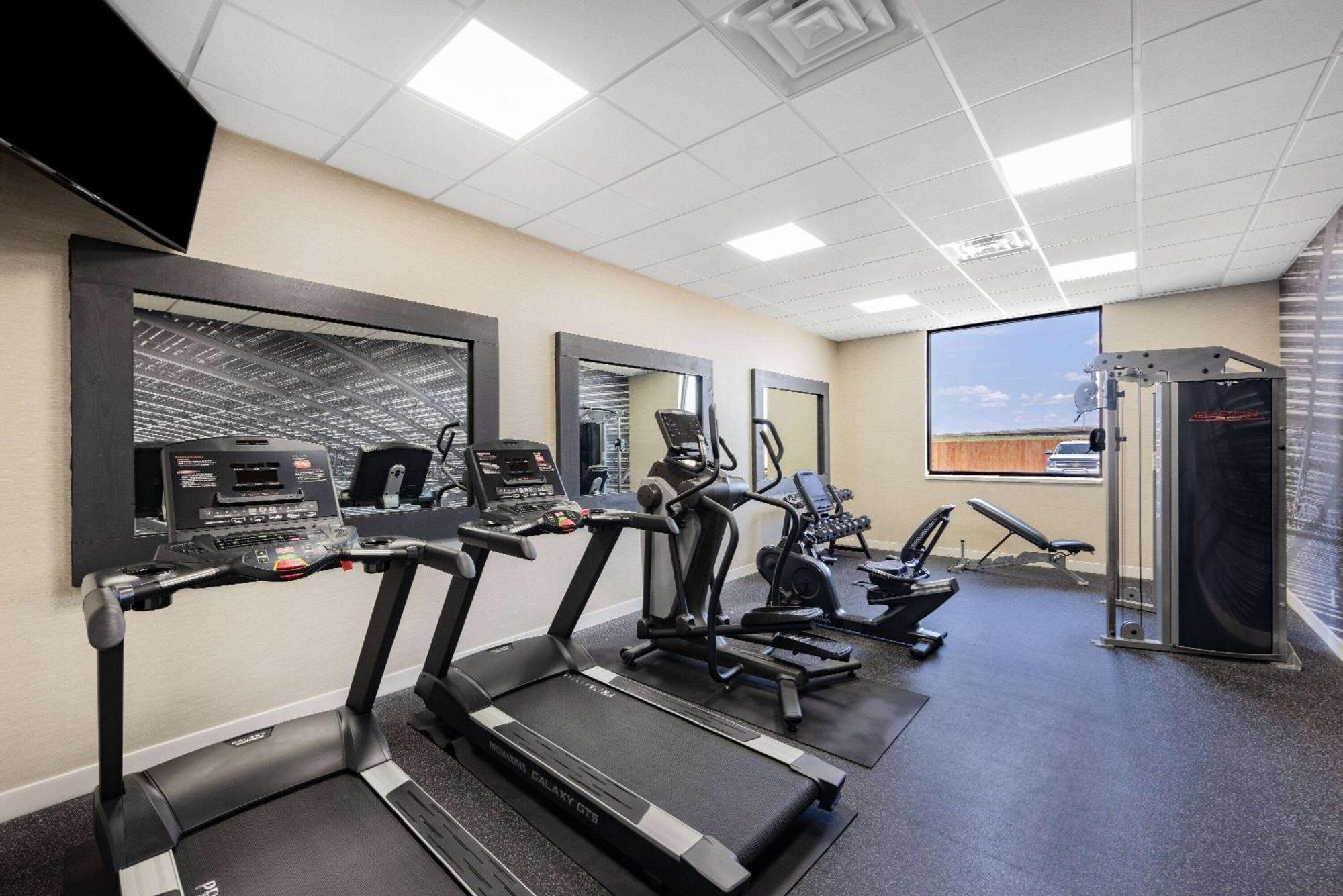 Wingate By Wyndham Wichita Airport Hotel Luaran gambar