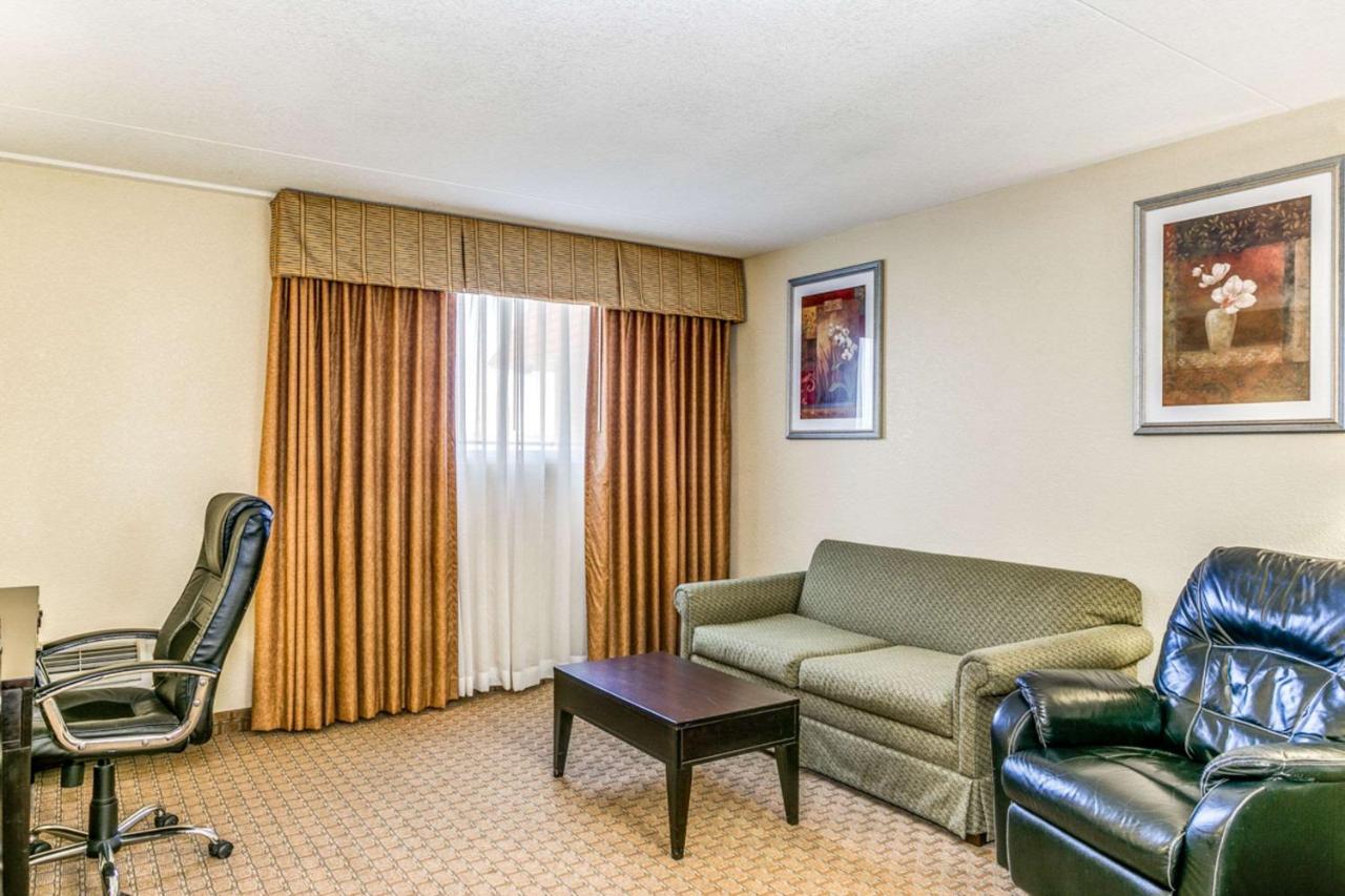 Wingate By Wyndham Wichita Airport Hotel Luaran gambar
